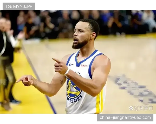 库里三分命中率提升显著，关键时刻投射拉开对手防线