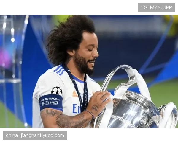 在皇马体系下马塞洛与阿方索维埃拉边后卫职责分化趋势