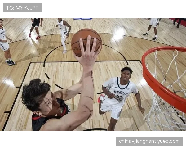 杨瀚森挡拆制造错位，比上季禁区效率更高