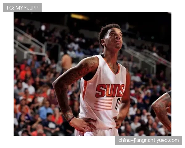 米卡尔·布里奇斯无球跑动拉开空间，助力球队提升三分命中率